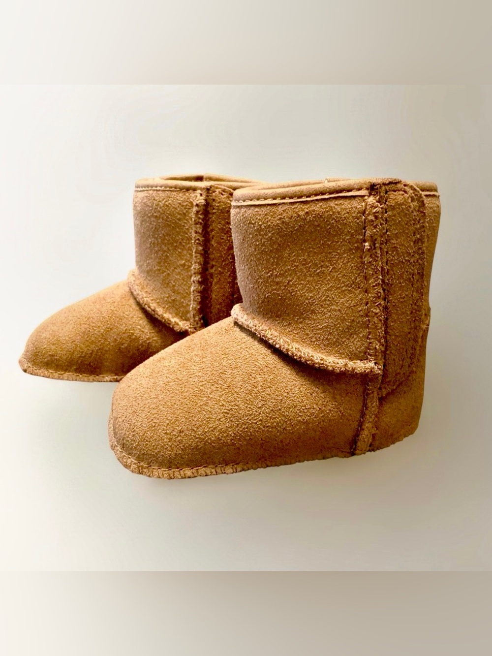NWOB UGG Chestnut Infant Classic Water Resistant Booties Size 0/1 - Picture 3 of 7